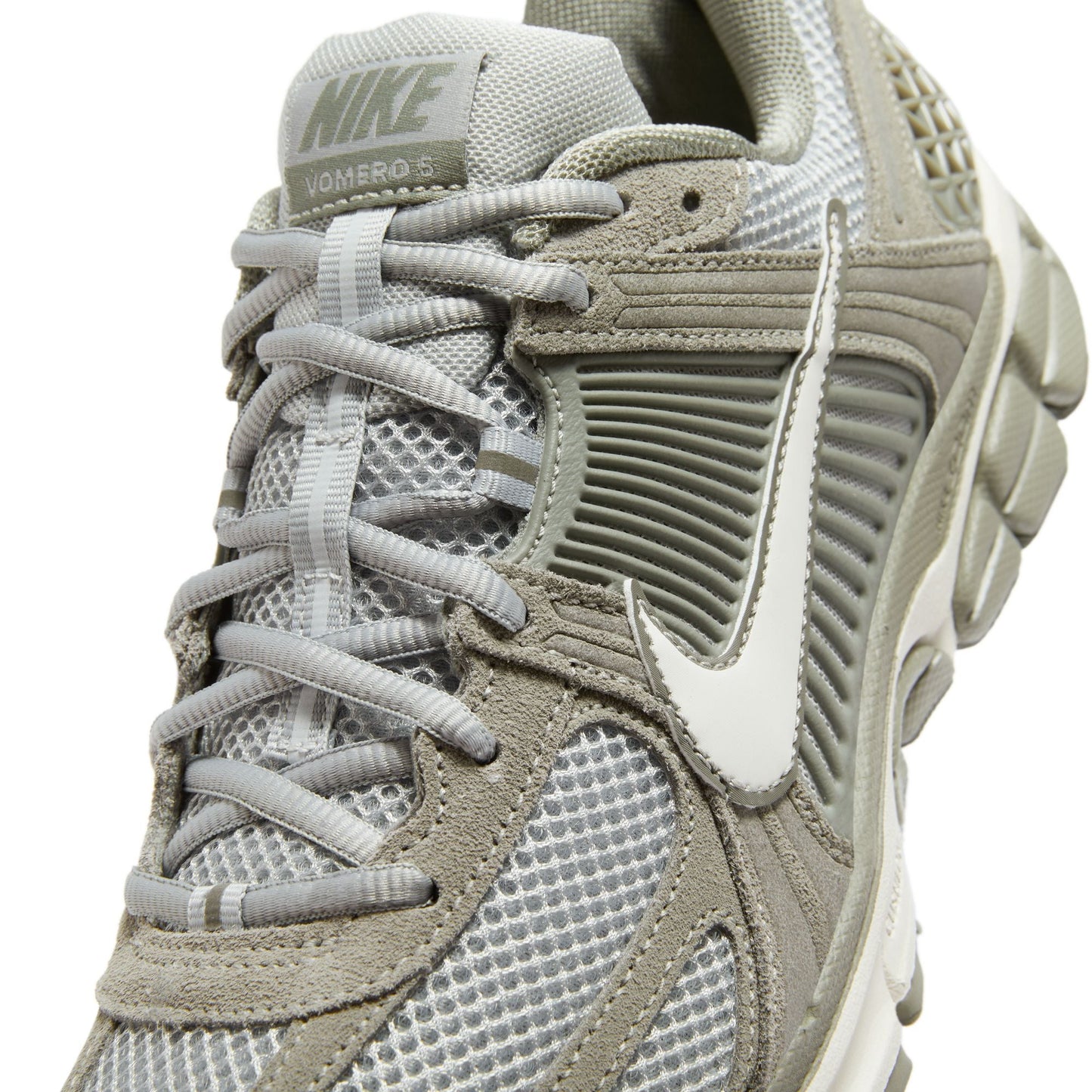 Nike Zoom Vomero 5 Men's Shoes